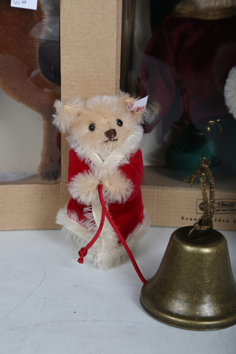 Seven Steiff Christmas limited edition soft toys and ornaments, comprising two No. 670572 Santa's - Image 7 of 7