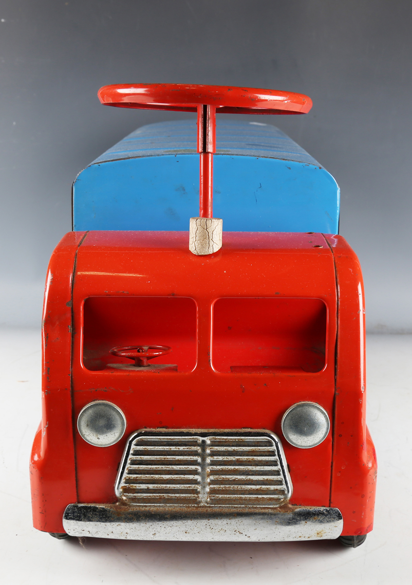 A Tri-ang pressed steel sit-on Long Distance Transport lorry, finished in red and blue, length - Image 6 of 6