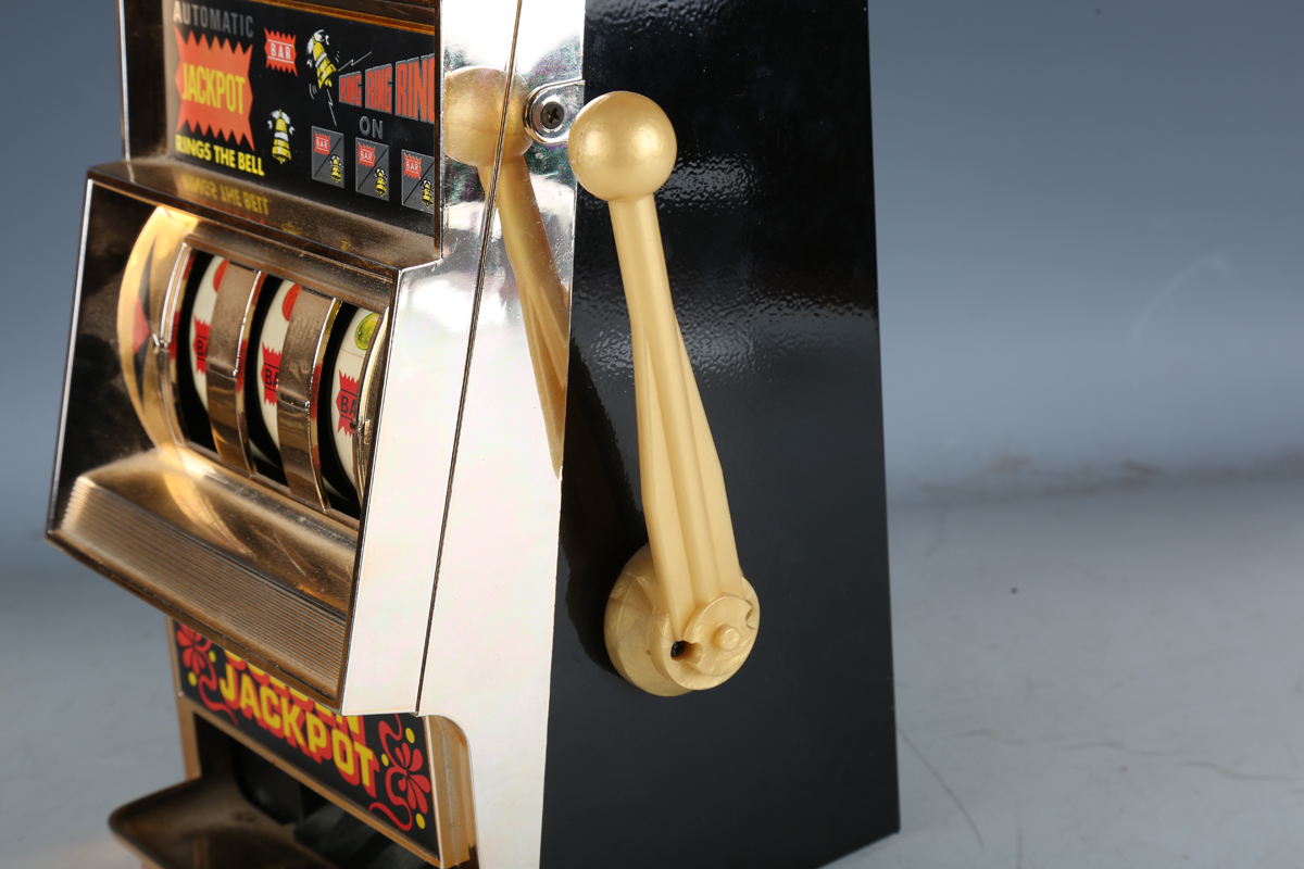 A Waco toy Automatic Jackpot one-arm bandit slot machine.Buyer’s Premium 29.4% (including VAT @ 20%) - Image 5 of 7