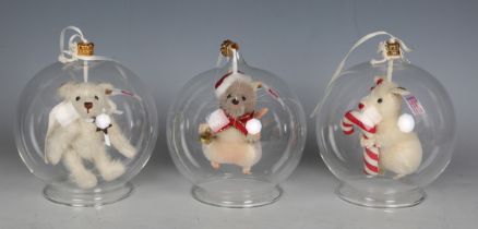Three Steiff limited edition baubles, comprising No. 021657 Christmas Mouse, No. 006296 Candy Cane