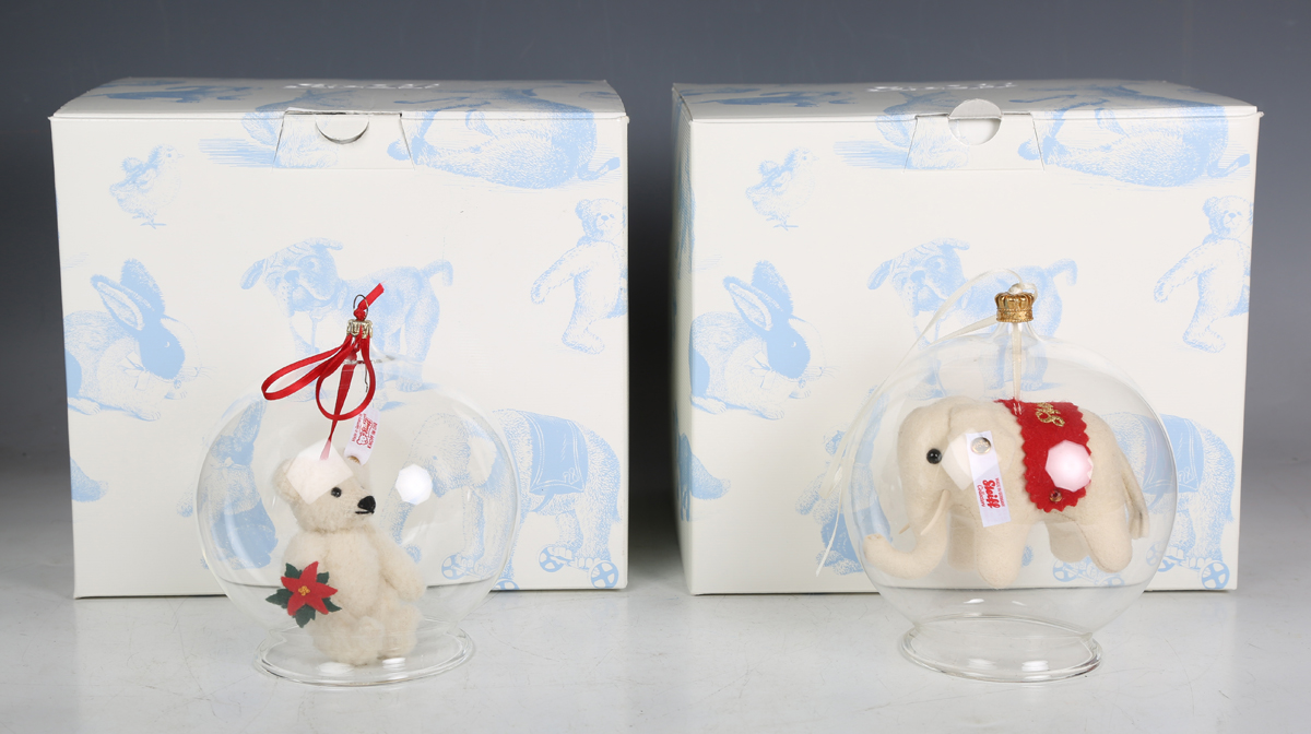 Two Steiff limited edition baubles, comprising No. 034855 Teddy Bear Ornament and No. 021374 Felt