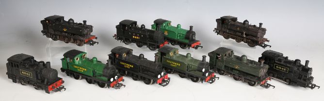 A collection of gauge OO locomotives, tenders and tank locomotives, various liveries (playwear).