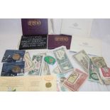 Various decimal coin sets including 1970 and 1971,