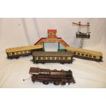 Hornby 0 gauge - part electric tin plate locomotive together with three tin plate Pullman coaches