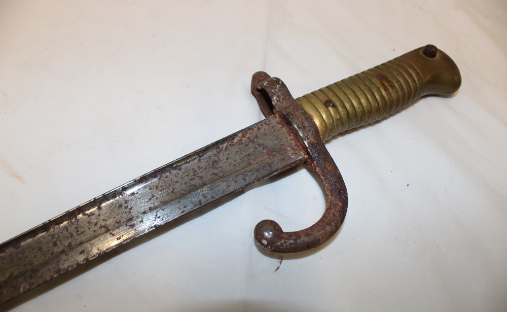 A 19th century French Chassepot bayonet with curved single edged blade and brass mounted hilt - Image 2 of 2