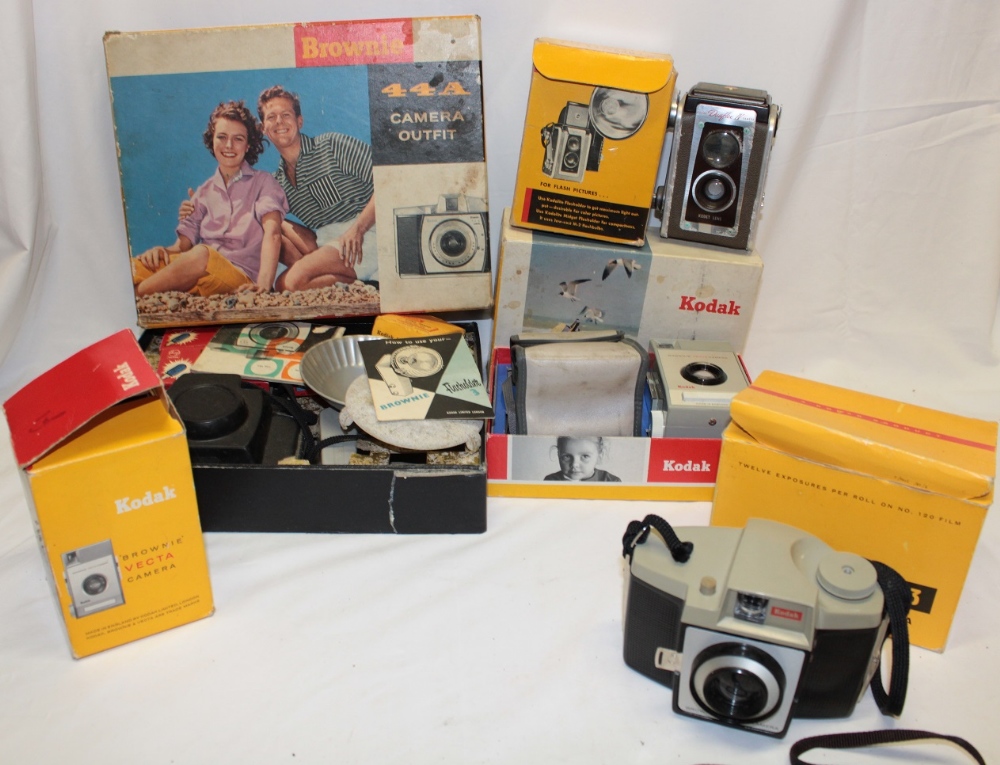 Various cameras including Kodak Vectra outfit, 44A camera, Brownie Vectra,