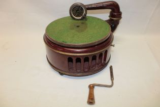An old Japanned tinplate circular gramophone "The Vibraphone Concert Soundbox"
