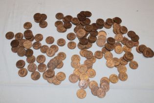 A selection of over 145 various 1921 uncirculated farthings with lustre