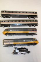 Hornby 00 gauge - Intercity 125 pair of locomotives and two carriages and a Hornby