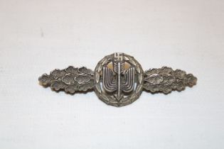 A Second War German Luftwaffe fighter pilot's day clasp with pin backing