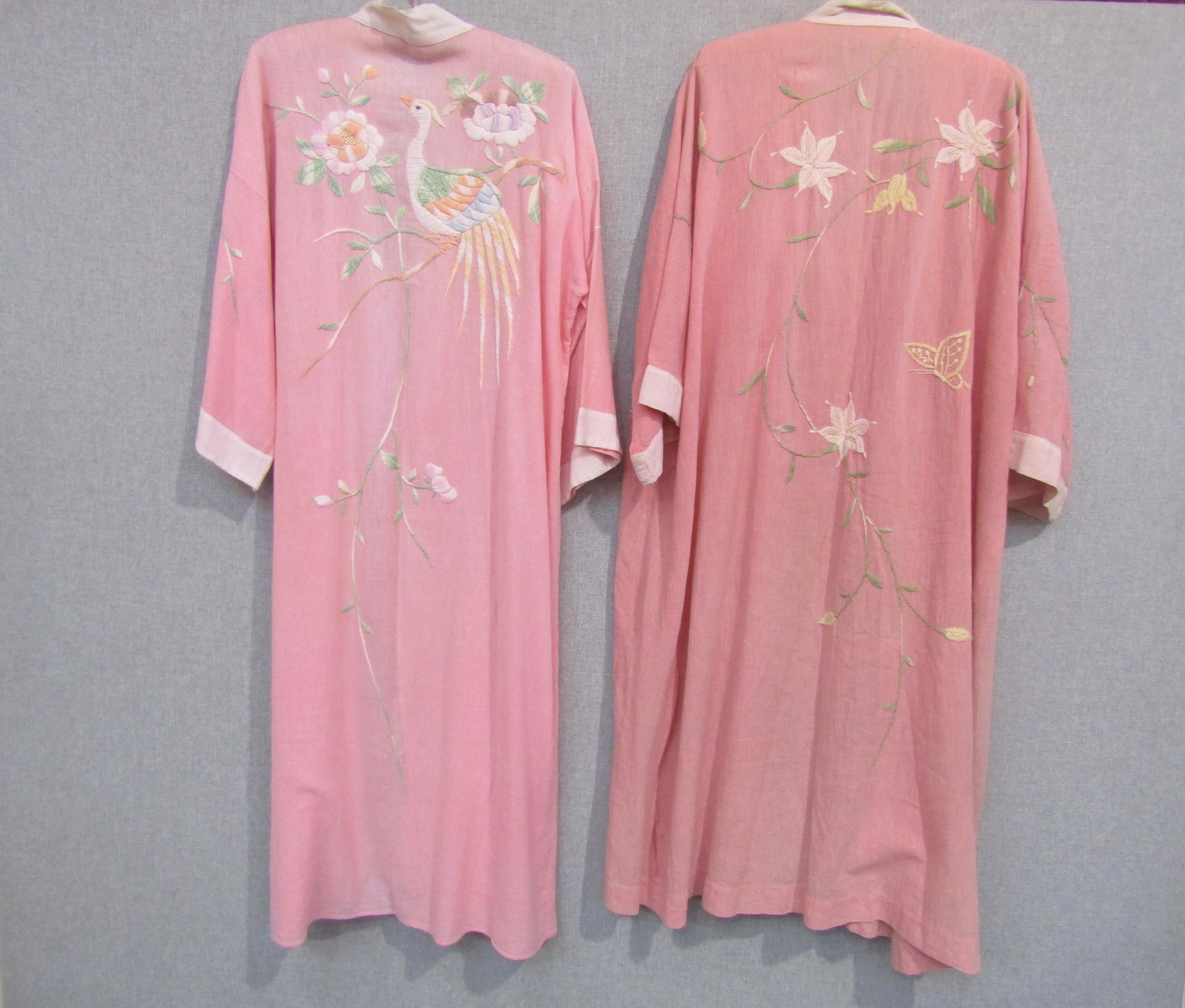 Two early 20th Century kimono style dressing gowns in pink, with hand embroidered floral detail - Image 4 of 4