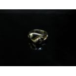 An 18ct gold snake ring. Size N, 7.5g