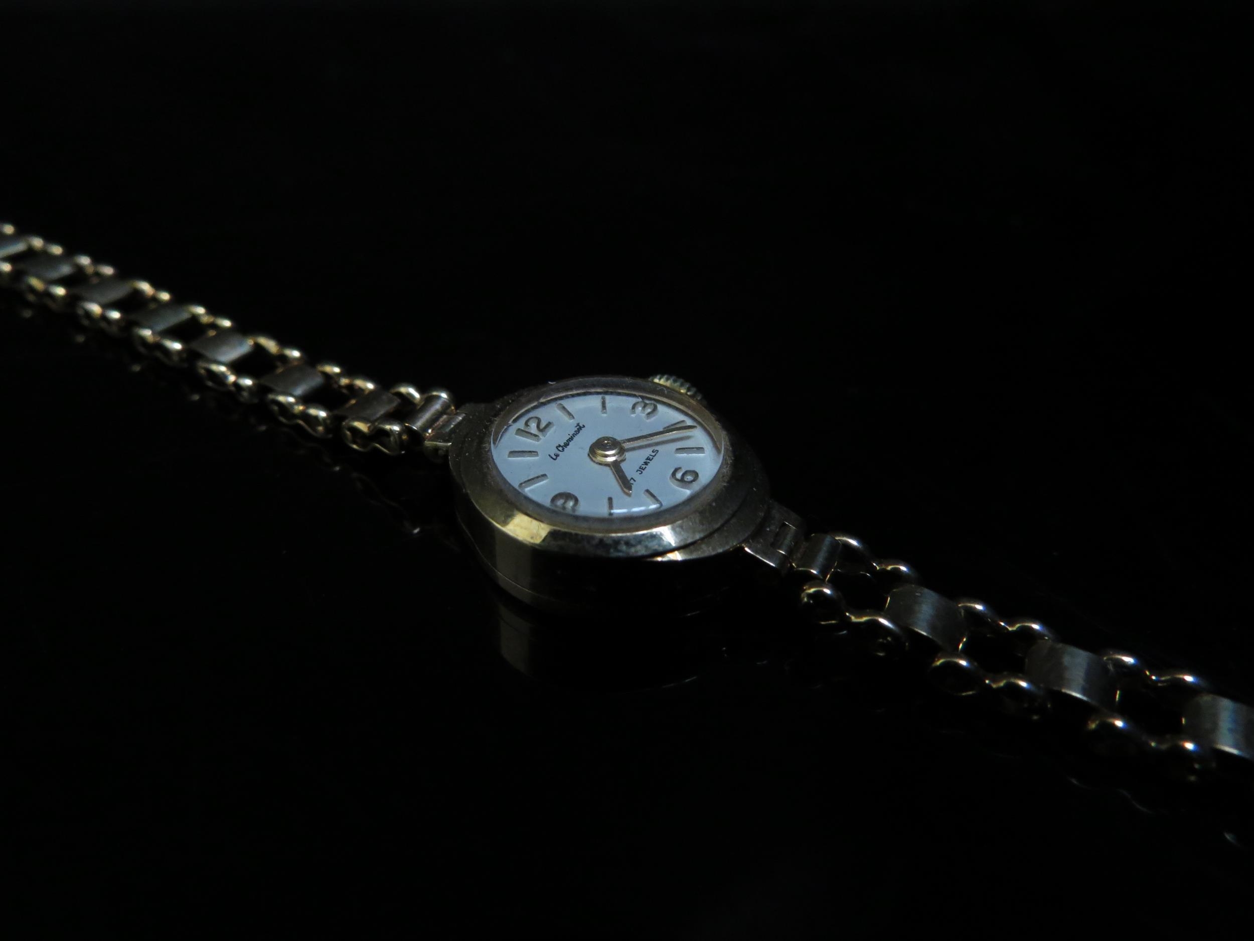 A lady's 9ct gold wristwatch "Le Cheminart", 10.5g - Image 2 of 2