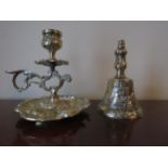 Brass bell, chamber stick cancel and easel with picture (4)