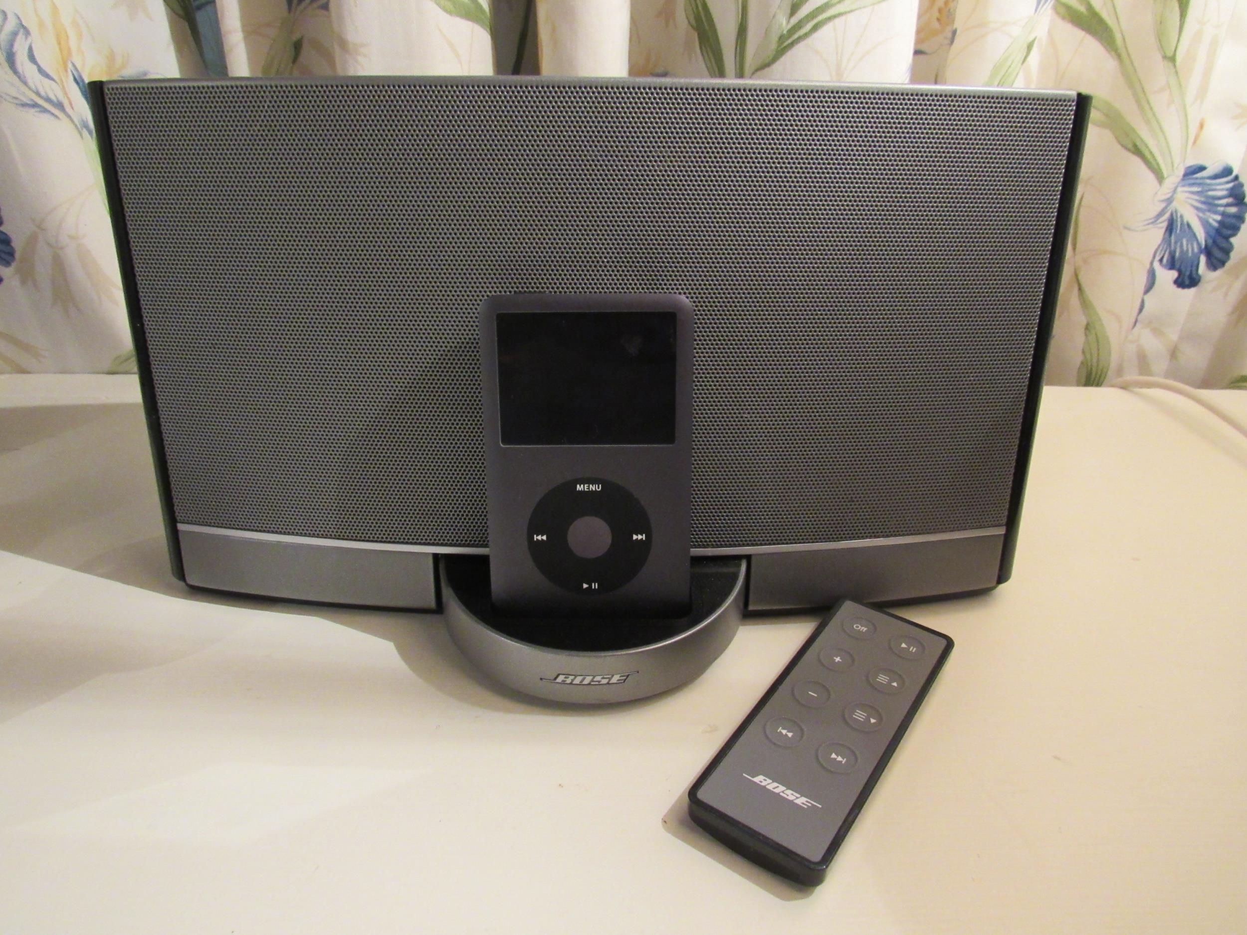 A Bose docking station with Ipod 160GB MODEL NUMBER A138
