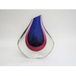 A large Murano Sommerso fin vase in blue and cranberry encased in clear with wide fins. 25cm