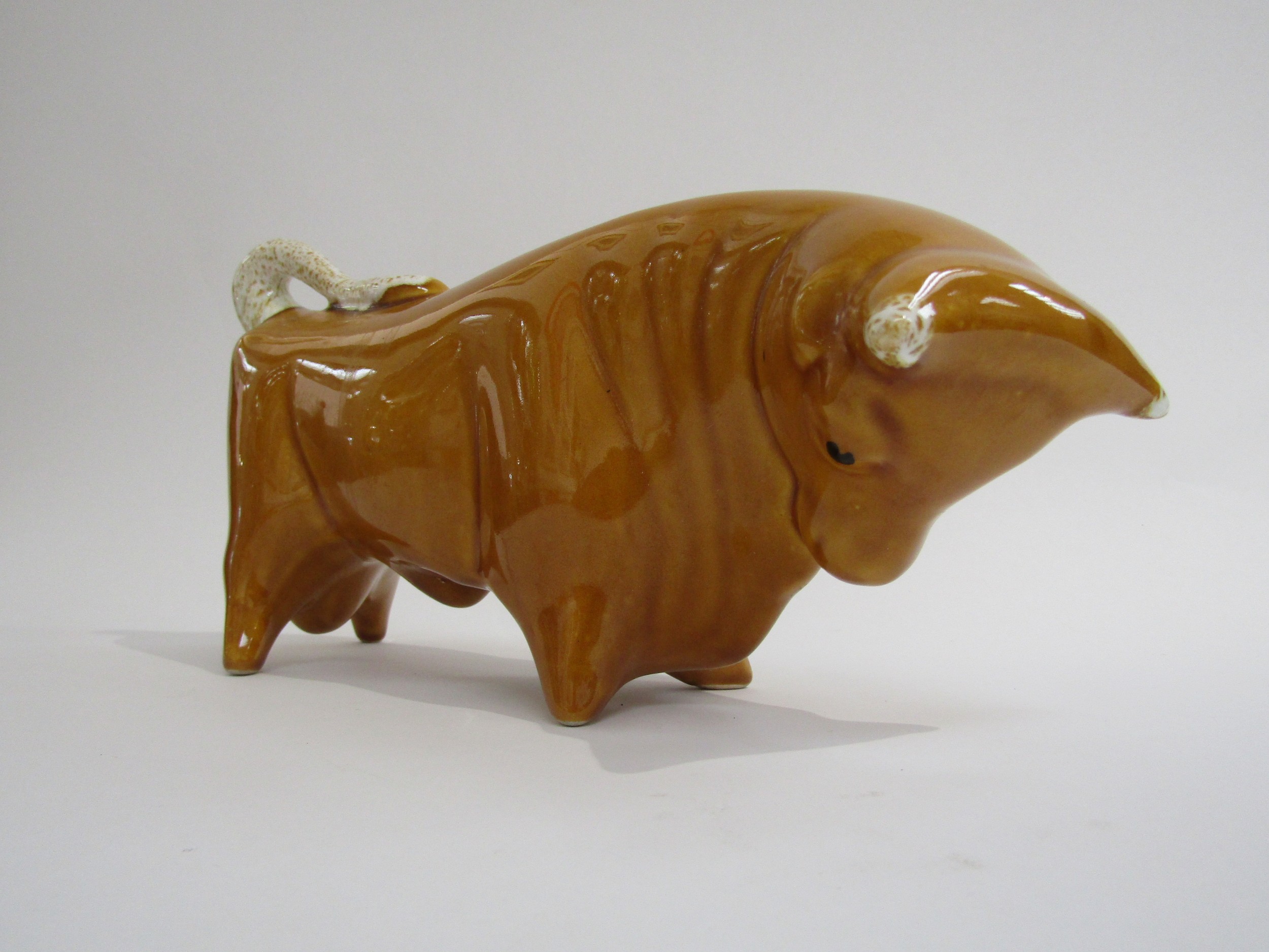 A Trentham bull designed by Colin Melbourne finished in unusual honey colour. 29cm long x 15cm high - Image 2 of 5