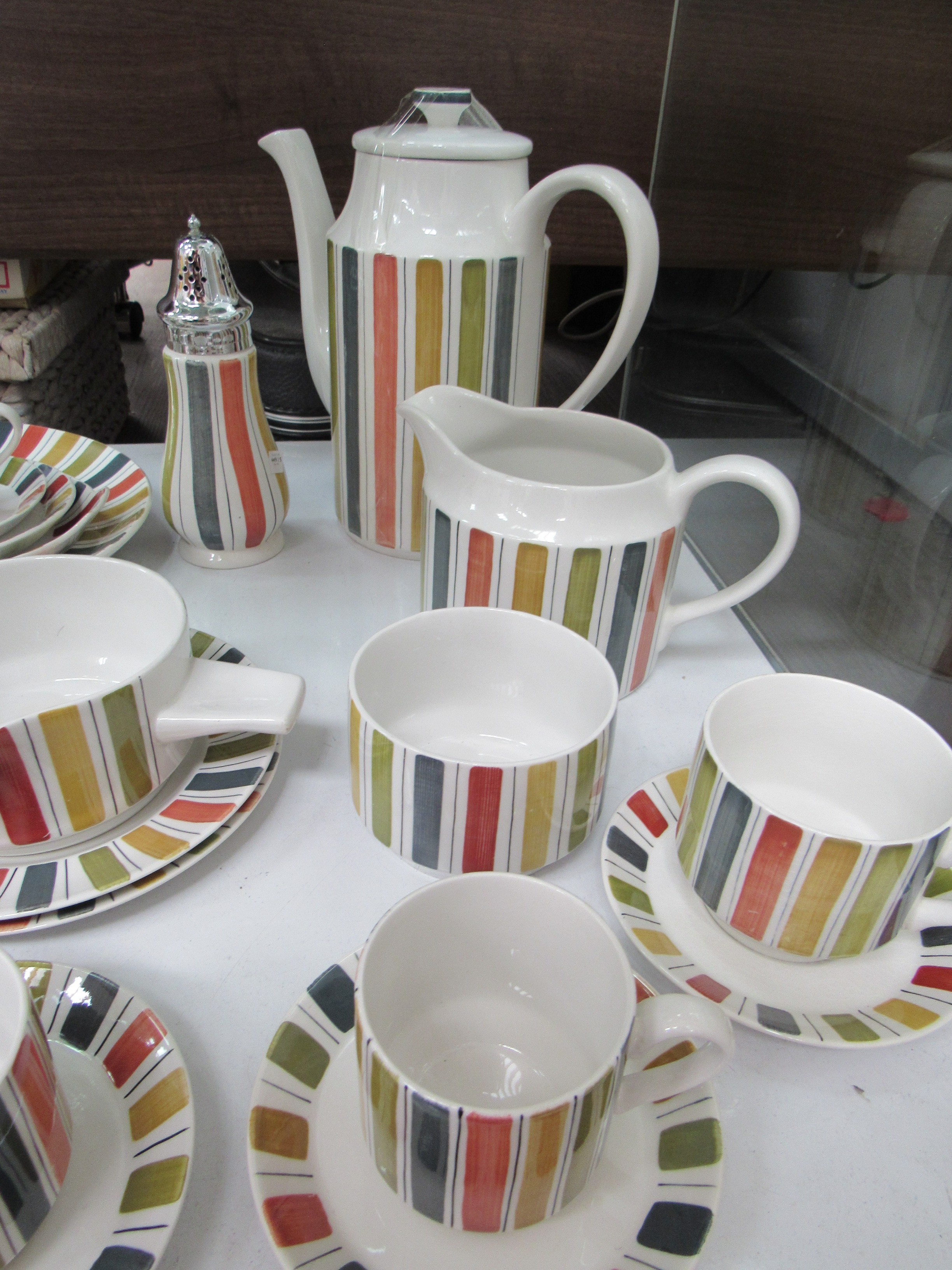 A collection of Midwinter "Mexicana" pattern dinnerwares designed by Jessie Tait to include - Image 2 of 3