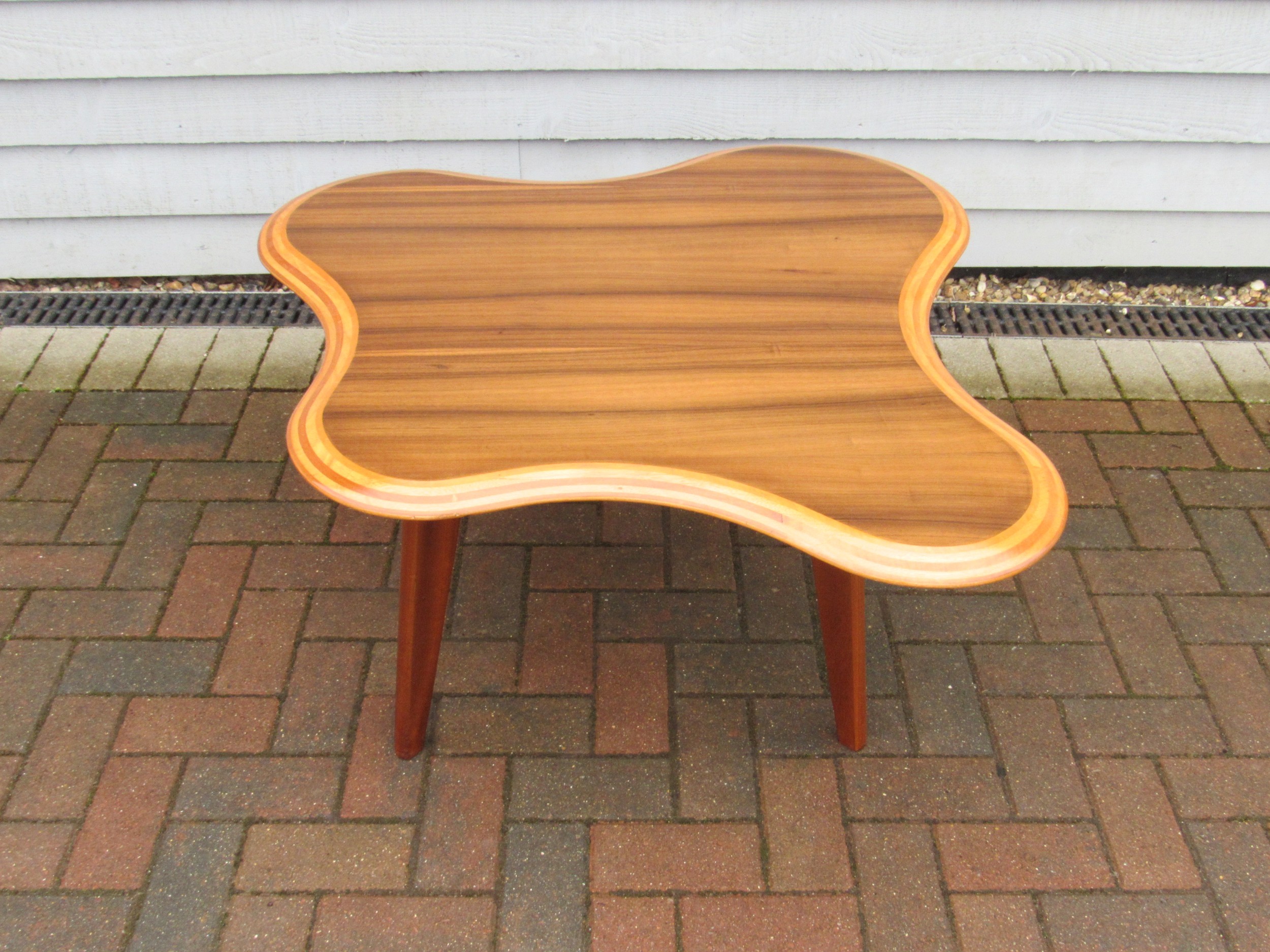 Neil Morris for Morris of Glasgow - A 'Cloud' coffee table designed in 1947 with shaped laminated - Image 2 of 11