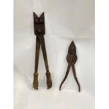 A pair of WWI 1917 dated folding wire cutters together with a large pair of WWI wire cutters (2)