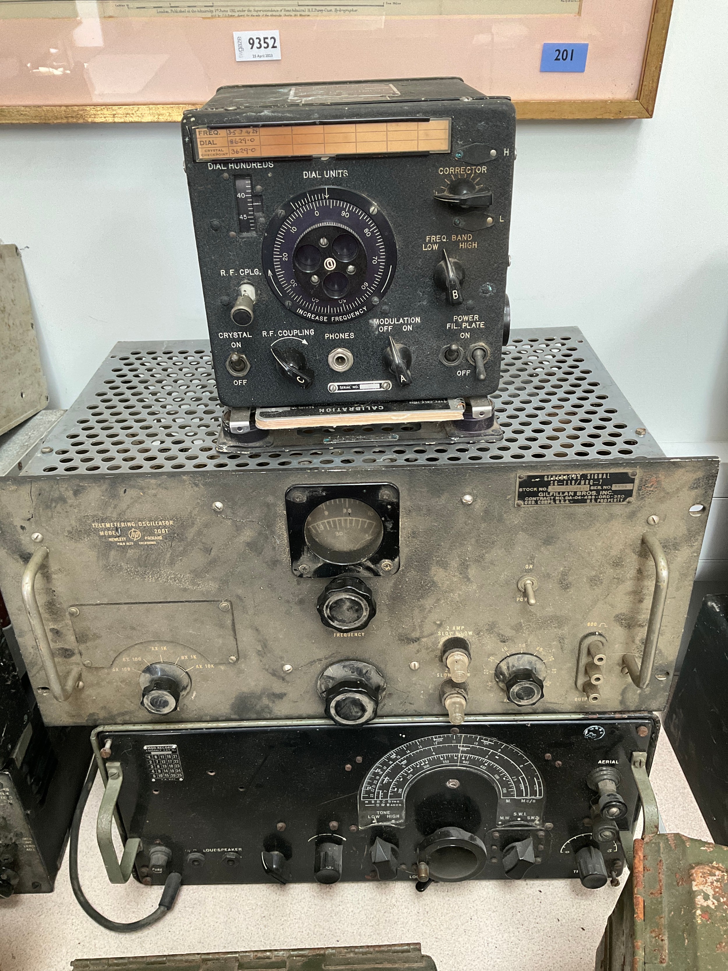A 1950's US Signal Generator SG-118 and a British radio set, LM-18 crystal meter (3)