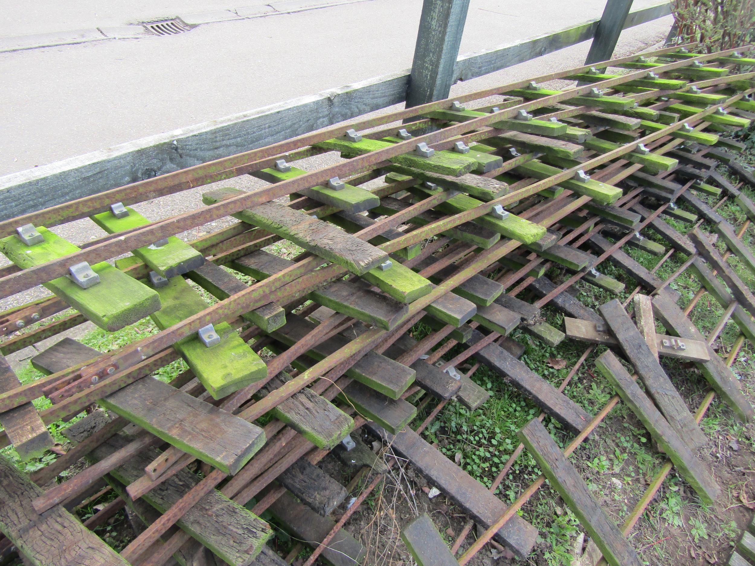 A good quantity of 7 1/4" gauge miniature railway track. Approximately 75 metres in total, divided - Image 5 of 6
