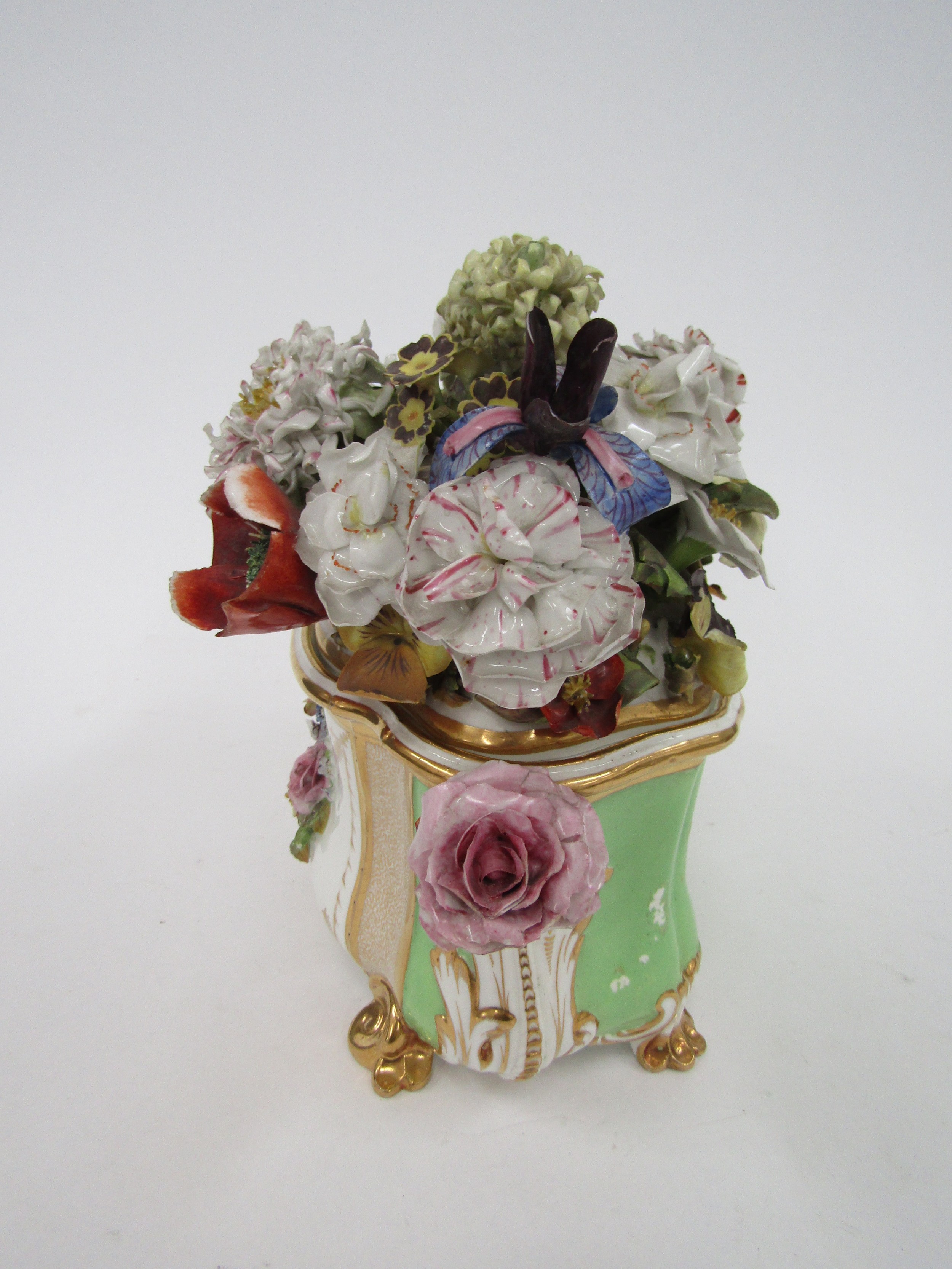 A Derby green ground flower encrusted bough pot and cover, some damage, 25 cm wide, 22cm tall - Image 2 of 9