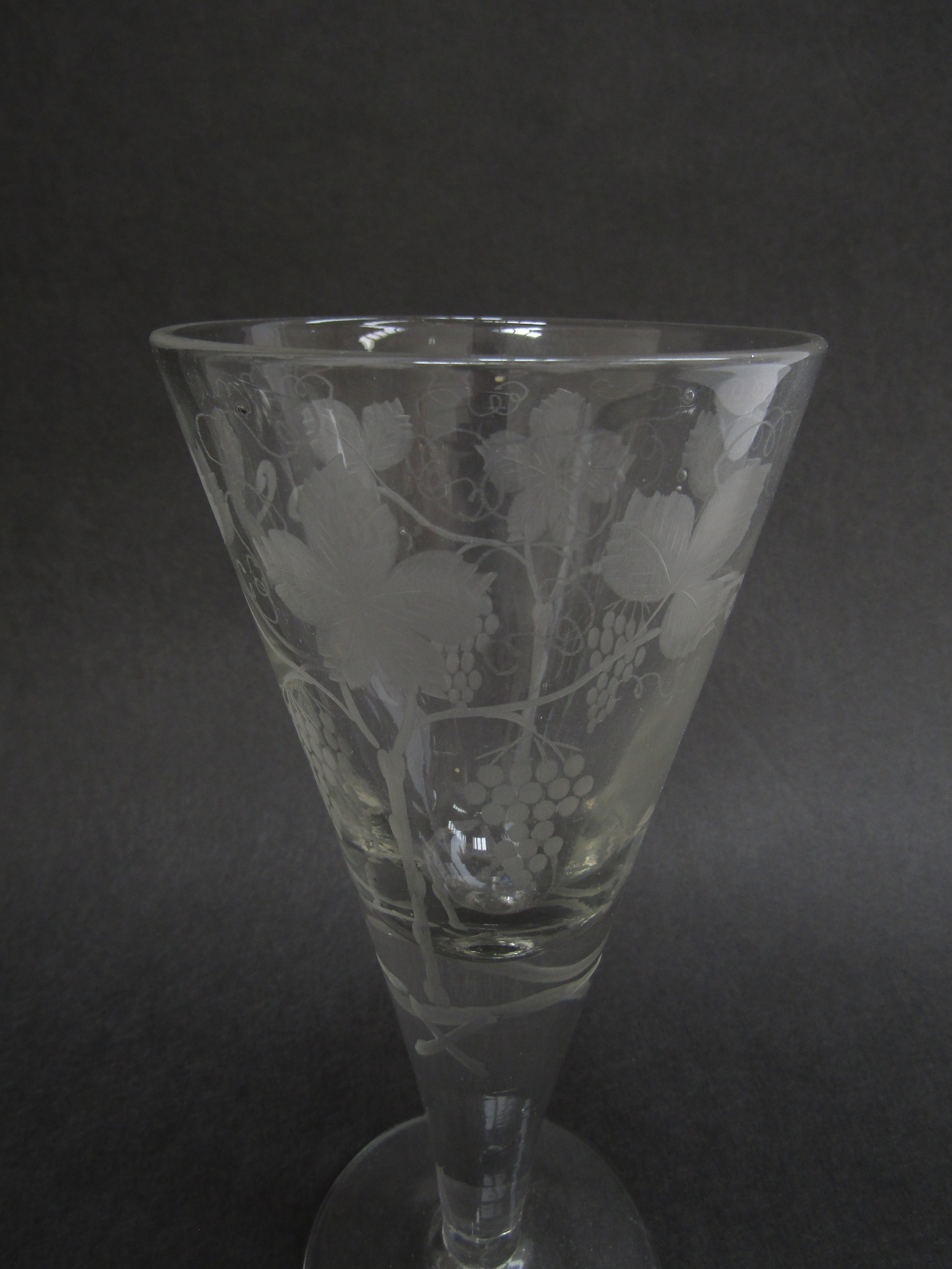 A late 19th Century conical ale glass with etched grape and vine detail, circular foot, 21cm tall - Image 2 of 3