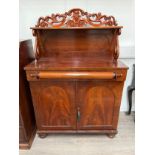 An early 19th Century mahogany chiffonier, 135cm x 90cm x 45cm