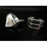 Two silver modernistic 925 rings including O.P.Orlandini. Sizes E and P, 15g