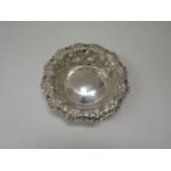 A Fenton Brothers silver bon-bon dish with acanthus detail, London 1896. 11.5cm diameter, 50g