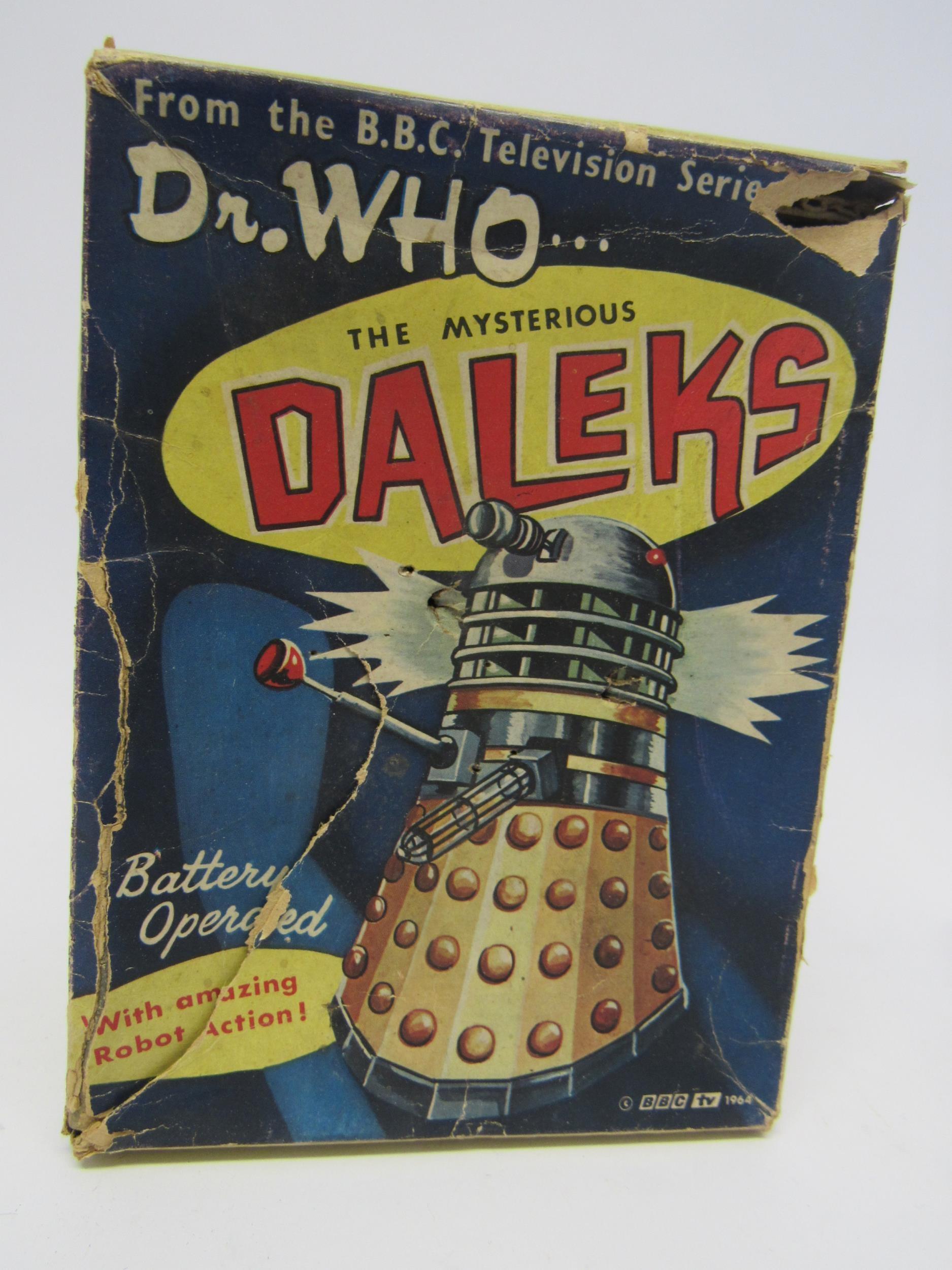 A boxed Louis Marx & Co 1964 Dr Who... The Mysterious Daleks battery operated silver plastic Dalek - Image 10 of 10