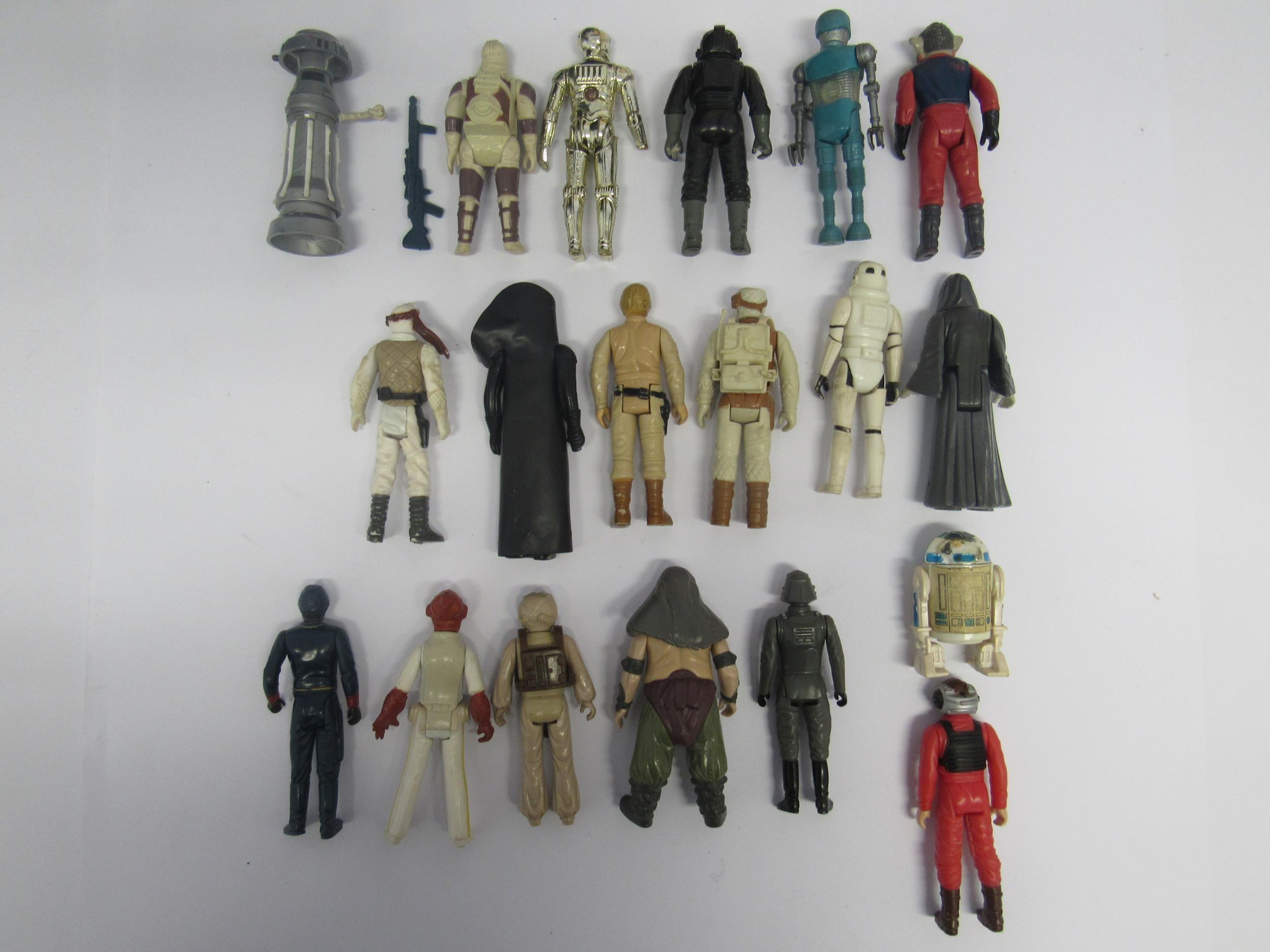 A Kenner Star Wars Darth Vader collectors carry case containing a collection of nineteen original - Image 11 of 11