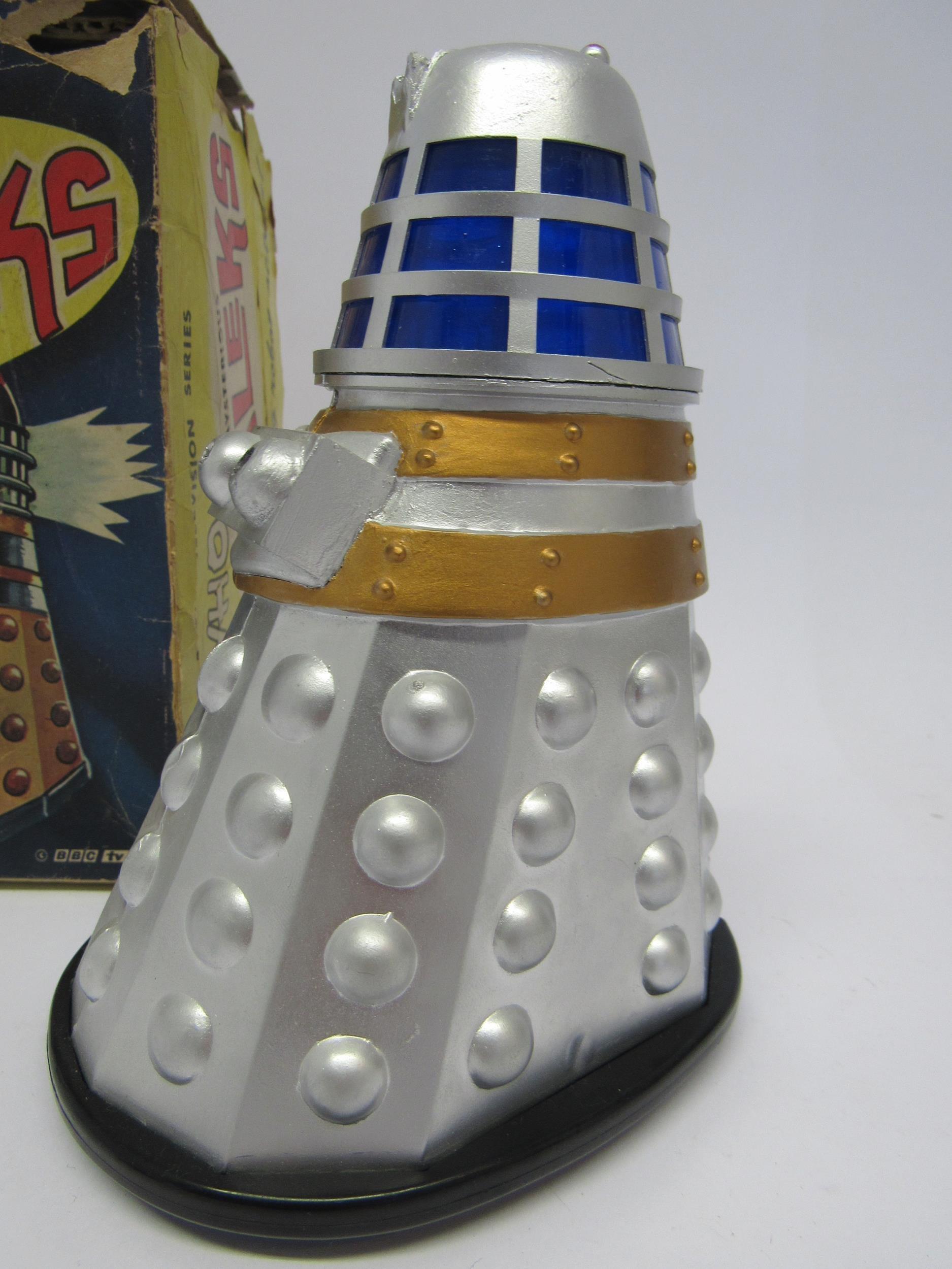 A boxed Louis Marx & Co 1964 Dr Who... The Mysterious Daleks battery operated silver plastic Dalek - Image 4 of 10