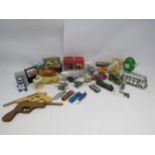 Assorted tinplate, plastic, diecast and other novelty toys and models including clockwork