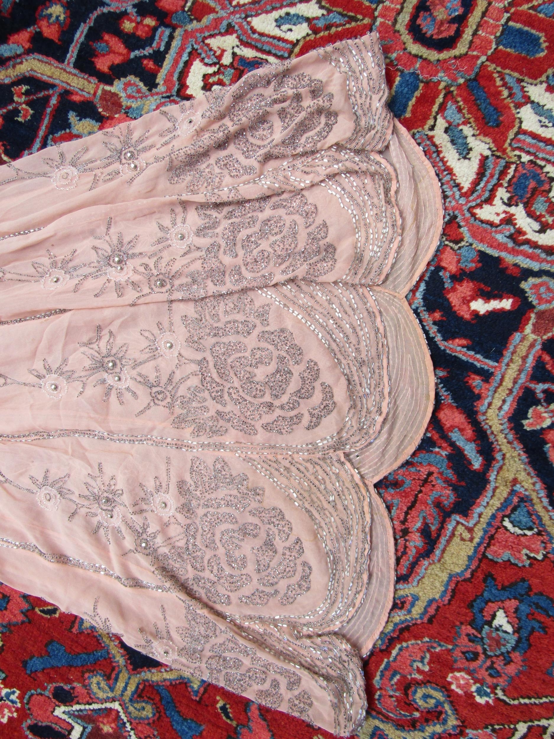 A 1920's pale peach chiffon beaded dress, the dress has a drop waistband and is decorated with - Image 3 of 4