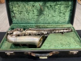 A Selmer Modele 22 alto saxophone, metallic, serial no. 3029, hard cased