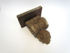 A Georgian carved wood bracket later top, 29cm x 24cm x 15cm
