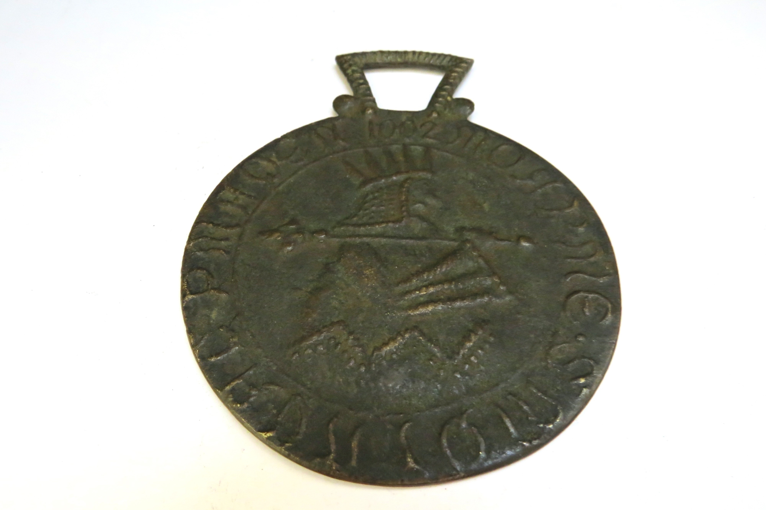 A Billy & Charlie pilgrims badge, 84mm diameter - Image 2 of 2