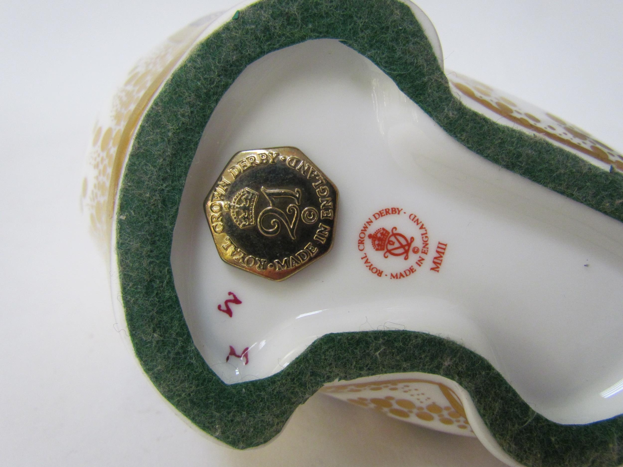A Royal Crown Derby paperweight as a Walrus, gold stopper - Image 2 of 7