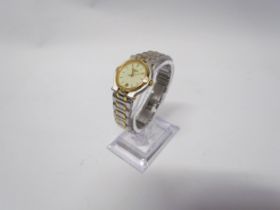 A lady's Gucci wristwatch, model No.9000L, boxed with paperwork