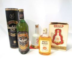 Glenfiddich Pure Malt Whisky 1ltr, Whyte and Mackay Special Reserve 50cl, Bell's Whisky Bell (3)