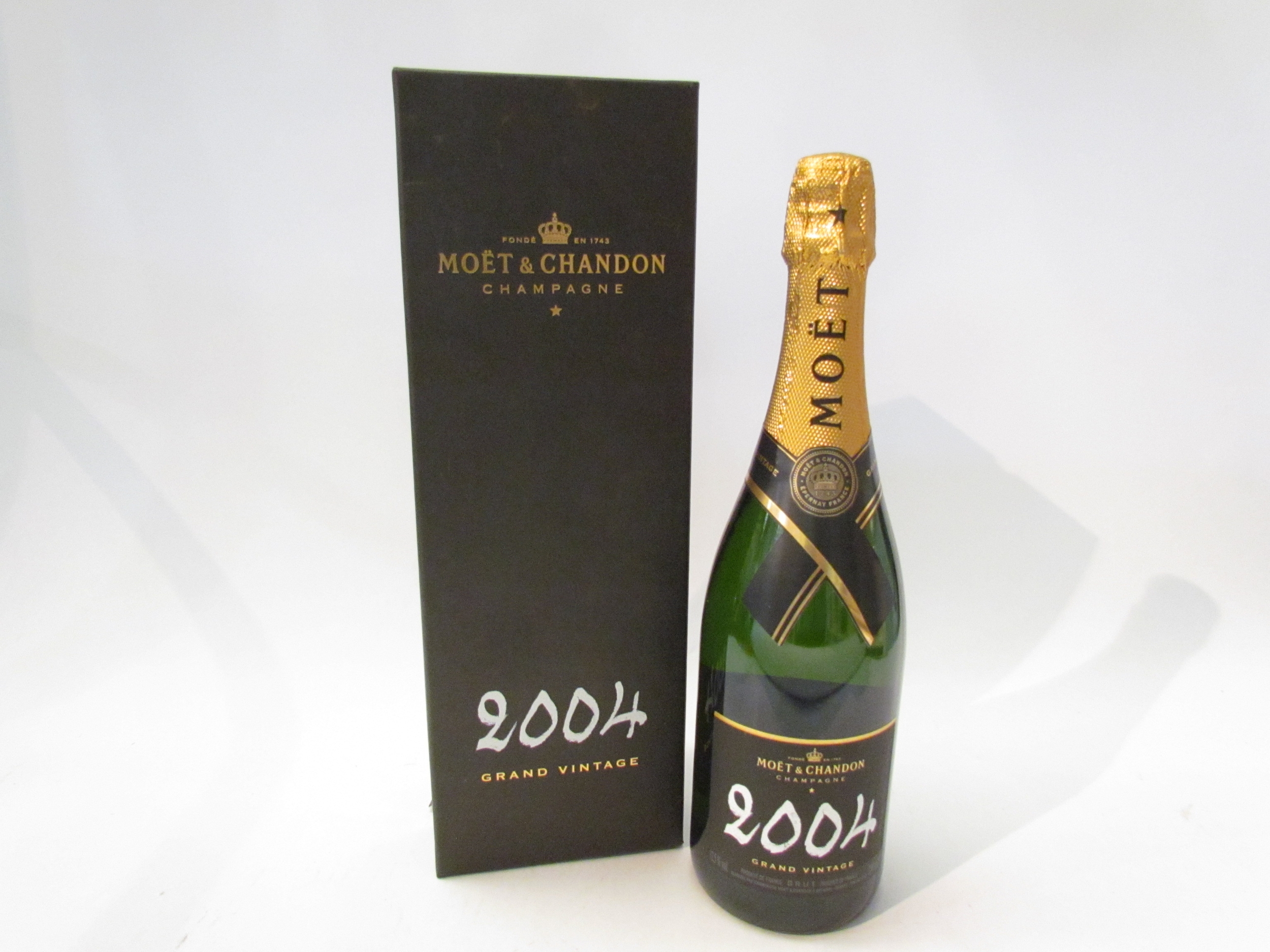 2004 Grand Vintage Moet and Chandon Champagne, boxed
