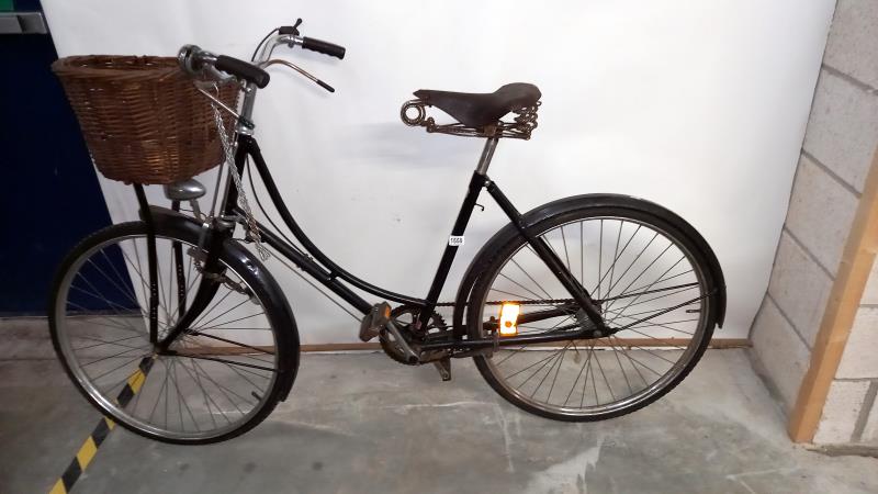 A Pashley ladies bike with loop frame