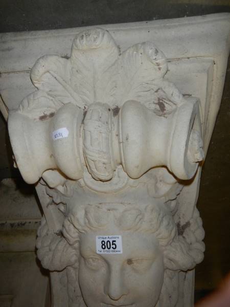 A large garden wall bracket featuring a face. COLLECT ONLY. - Image 3 of 3