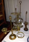 A French spelter violinist table lamp & other brass lighting