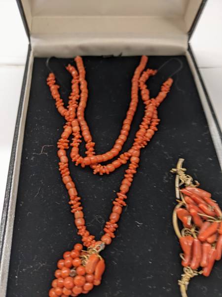 A red coral necklace with attached pendant and a 19th century similar brooch. - Image 2 of 3