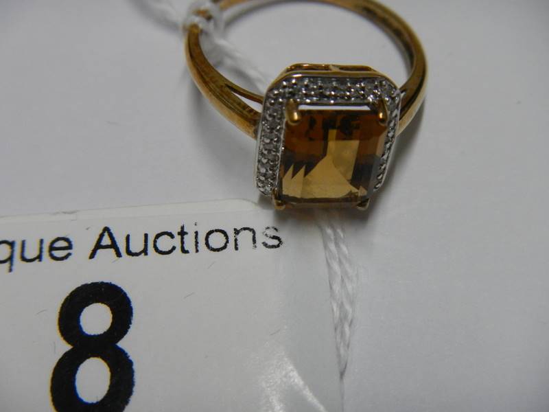 A 9ct gold ring set amber coloured stone, size S half, 3.1 grams. - Image 4 of 8