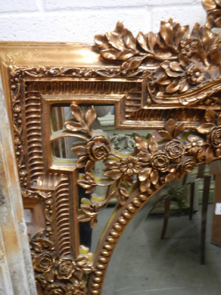 An oval mirror in an ornate gilt frame. COLLECT ONLY. - Image 2 of 5