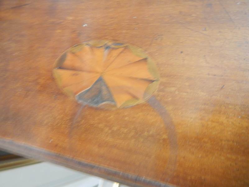 A small mahogany Sutherland table a/f. - Image 2 of 2